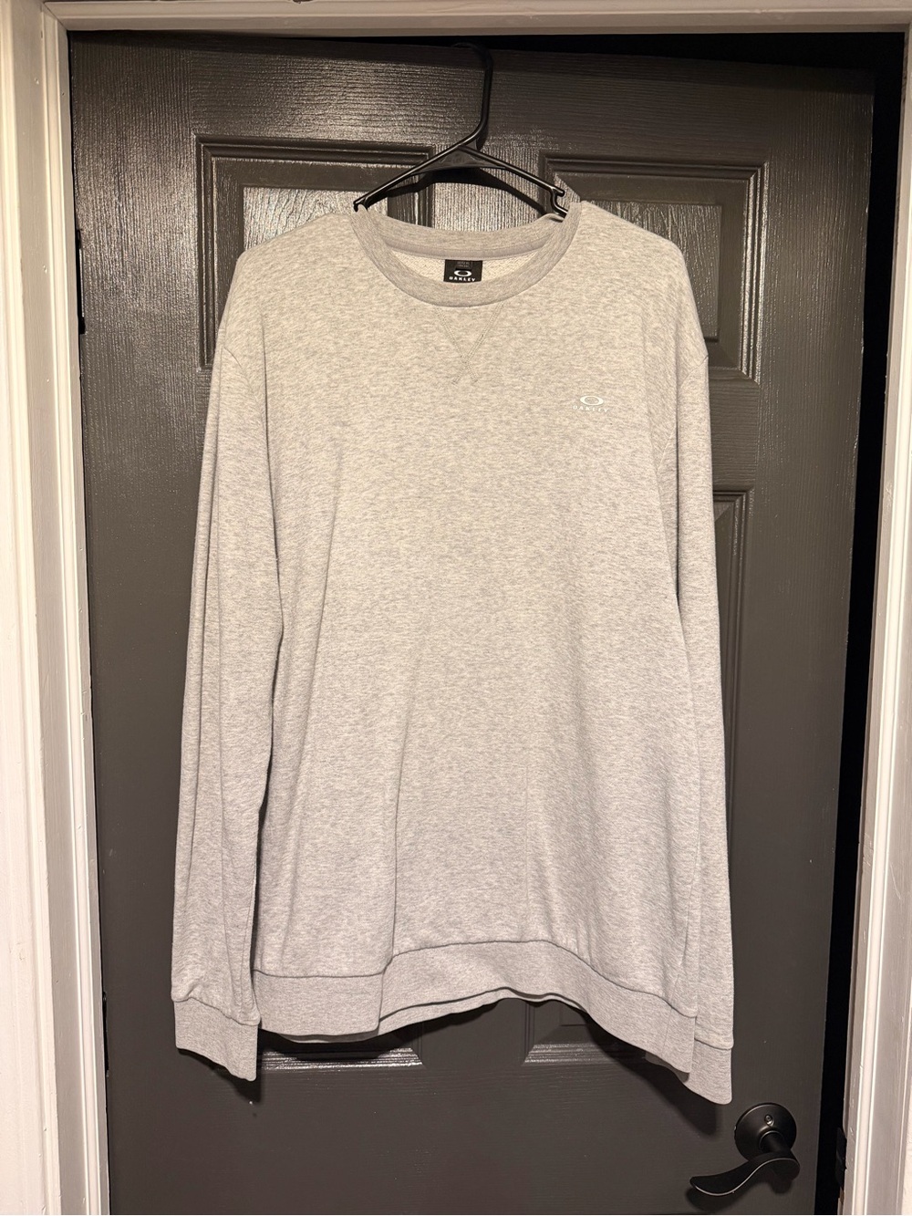 Oakley Light Gray Crewneck Sweatshirt with Logo Tag